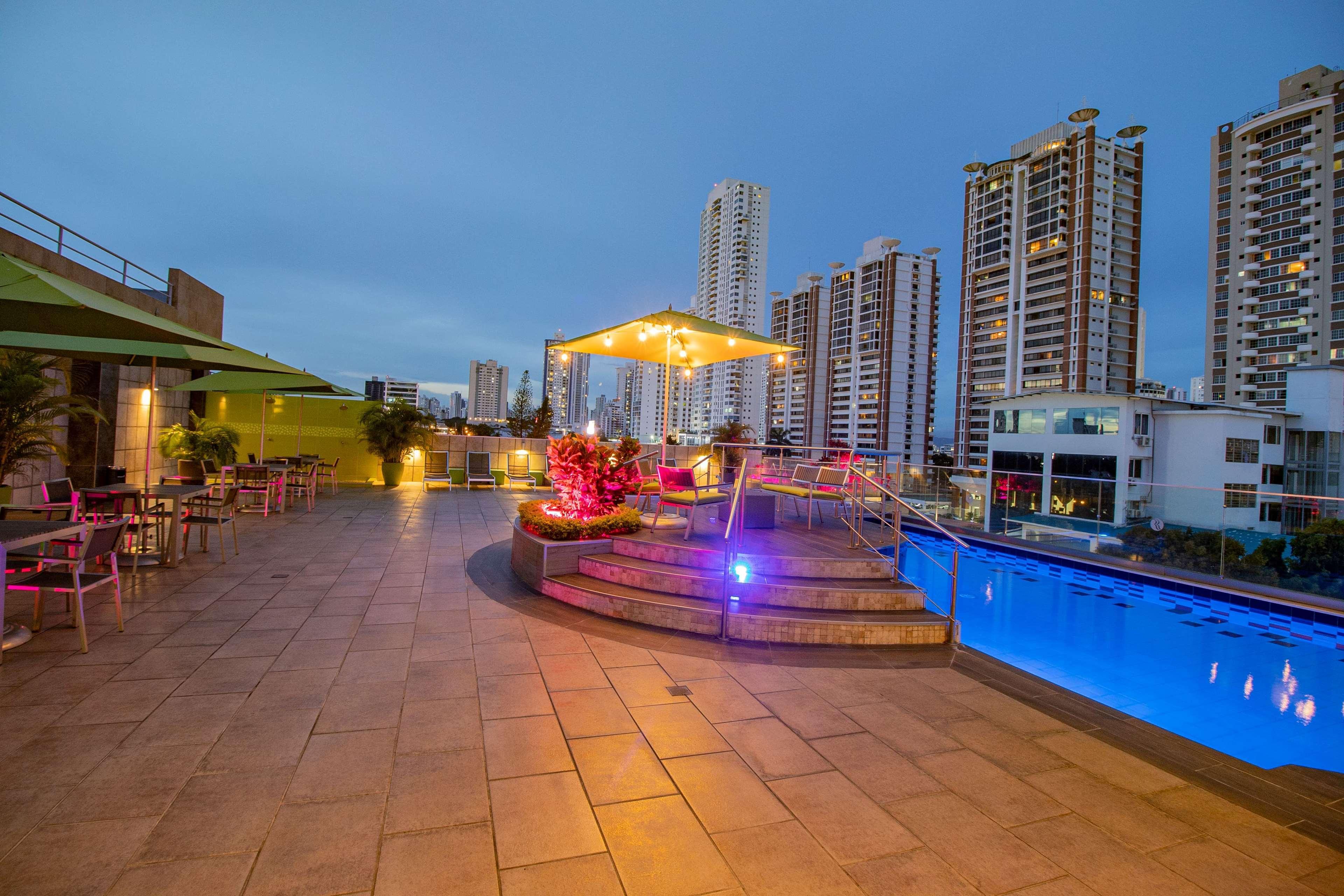 Готель Ramada Plaza By Wyndham Panama Punta Pacifica Екстер'єр фото