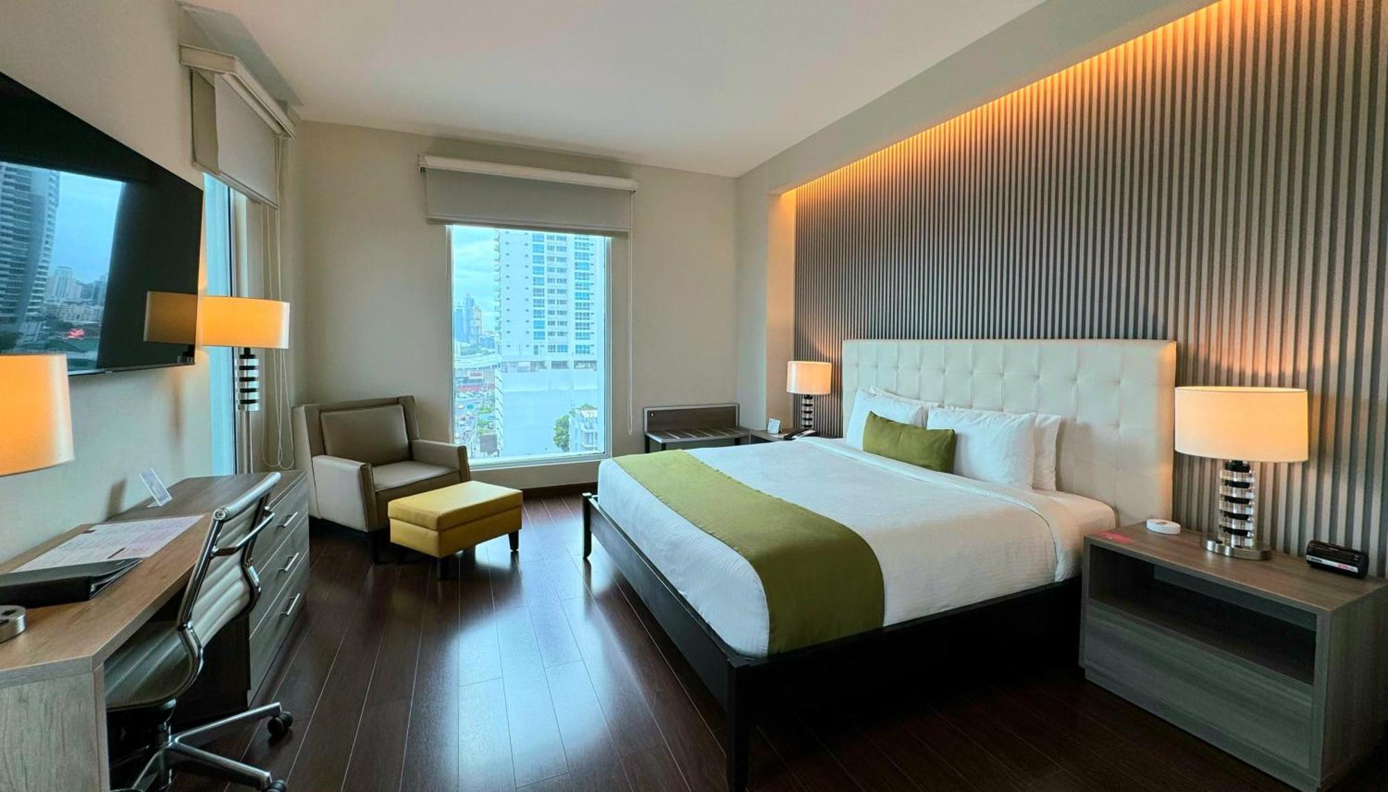 Готель Ramada Plaza By Wyndham Panama Punta Pacifica Екстер'єр фото